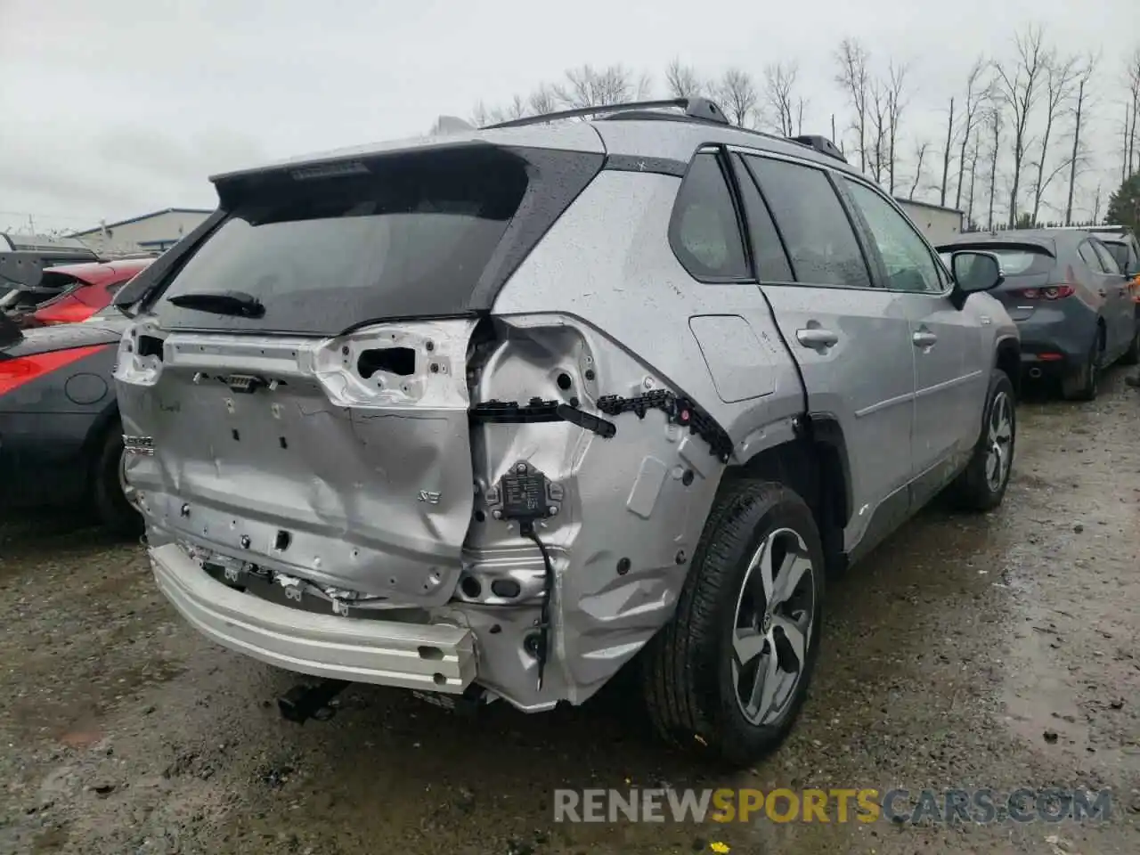 4 Photograph of a damaged car JTMAB3FV3MD006196 TOYOTA RAV4 2021