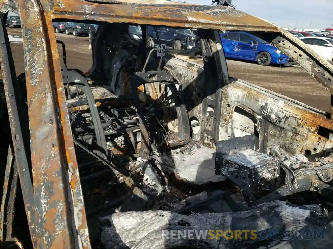 10 Photograph of a damaged car JTMAB3FV3MD030434 TOYOTA RAV4 2021