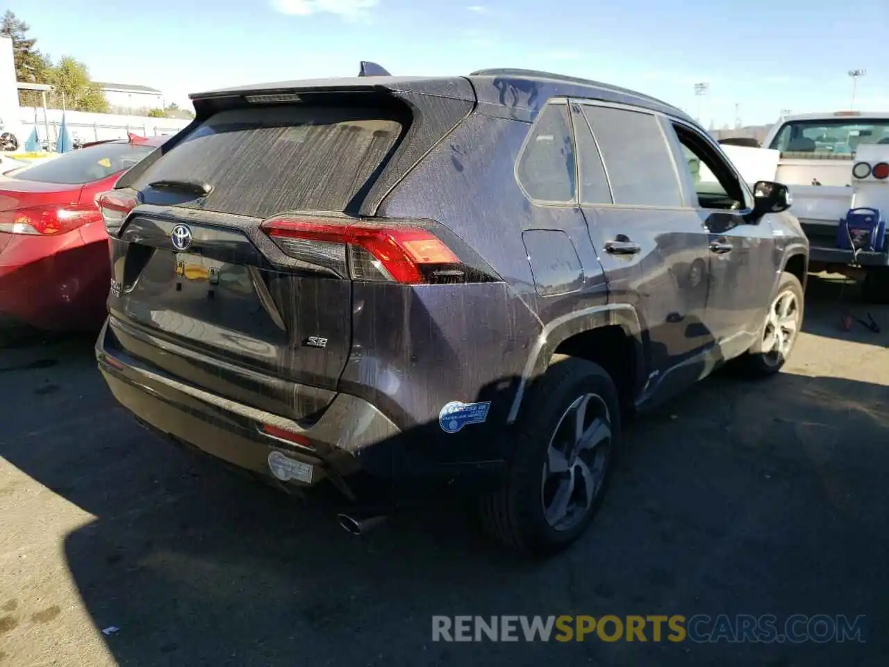 4 Photograph of a damaged car JTMAB3FV5MD006653 TOYOTA RAV4 2021