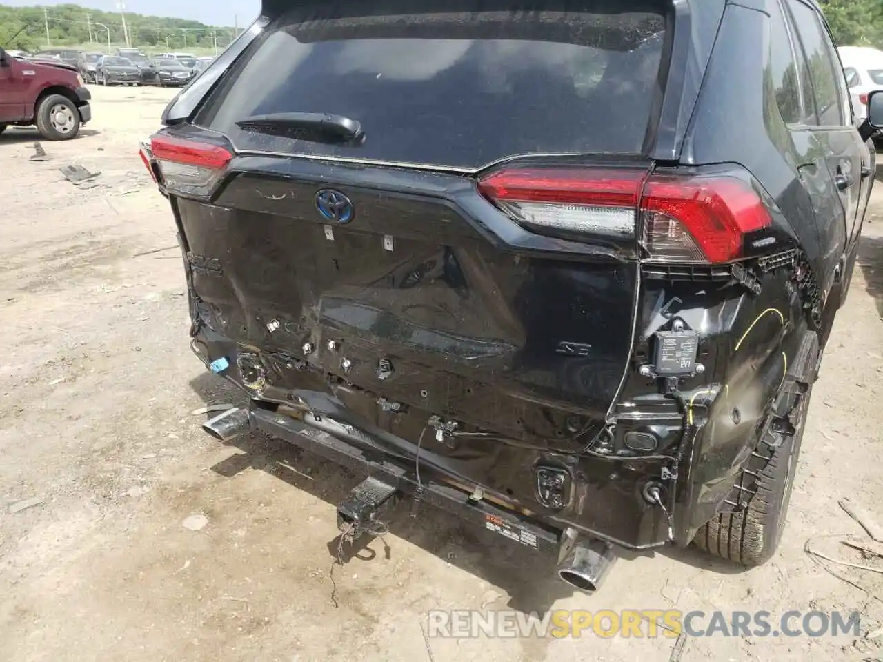 9 Photograph of a damaged car JTMAB3FV6MD039001 TOYOTA RAV4 2021