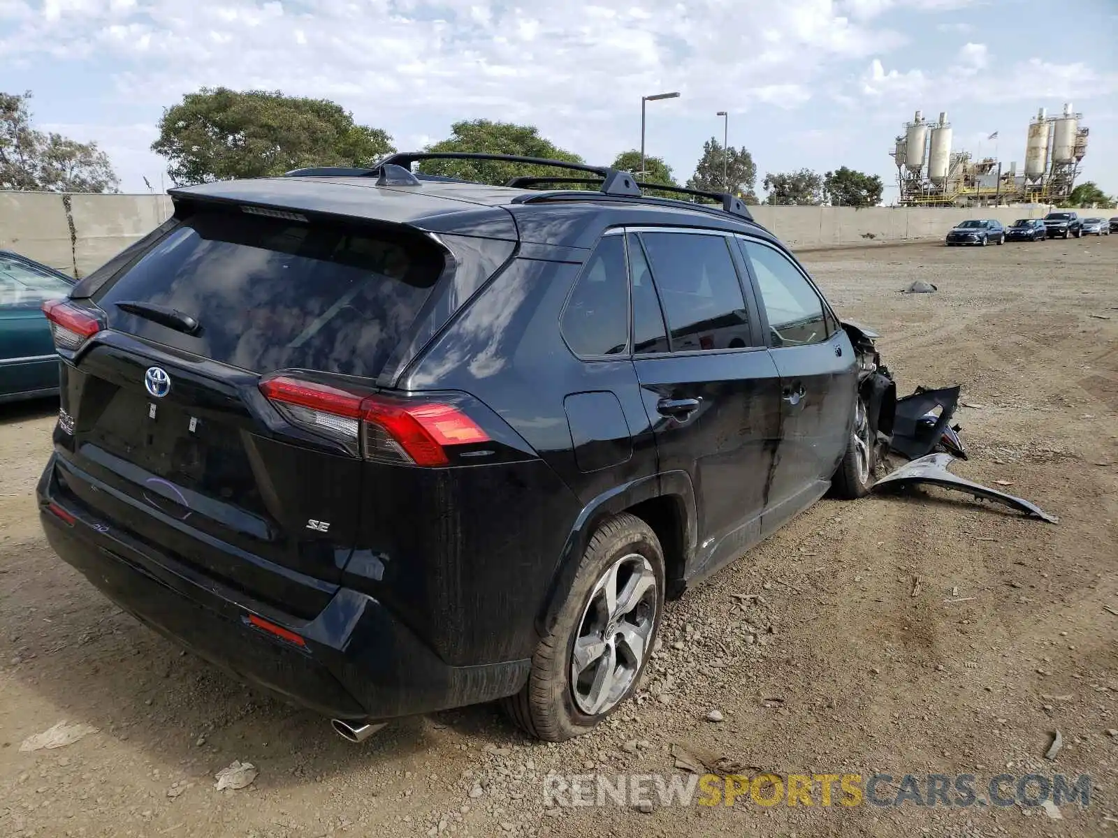 4 Photograph of a damaged car JTMAB3FV6MD041282 TOYOTA RAV4 2021