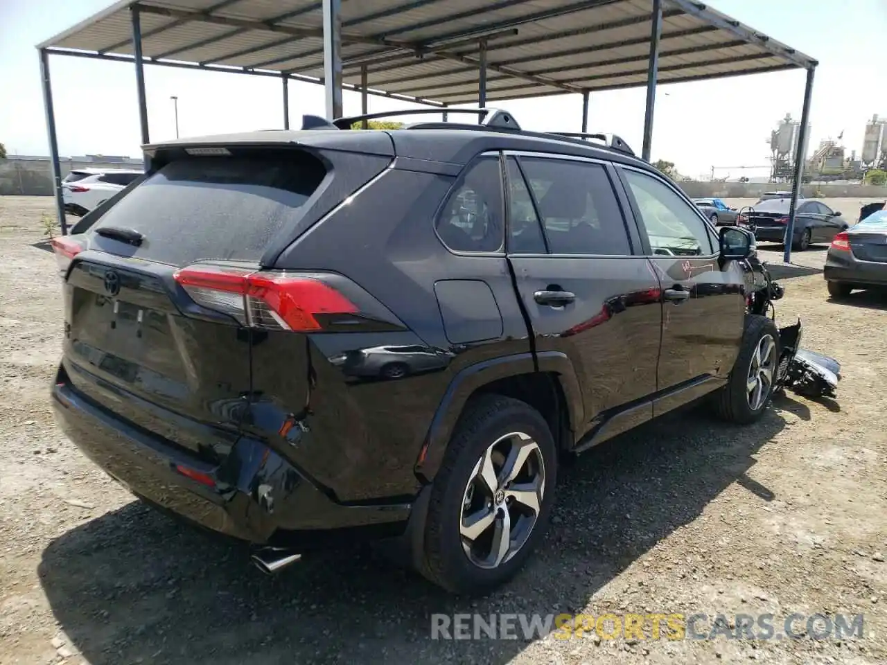 4 Photograph of a damaged car JTMAB3FV6MD059183 TOYOTA RAV4 2021