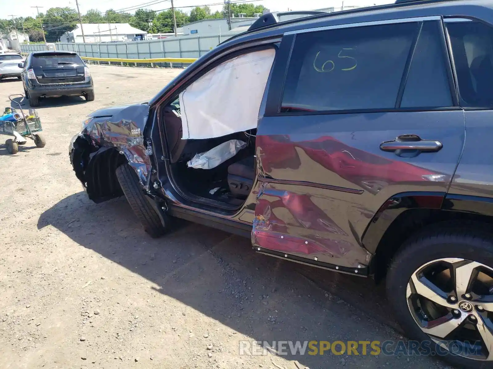 9 Photograph of a damaged car JTMAB3FV8MD032521 TOYOTA RAV4 2021