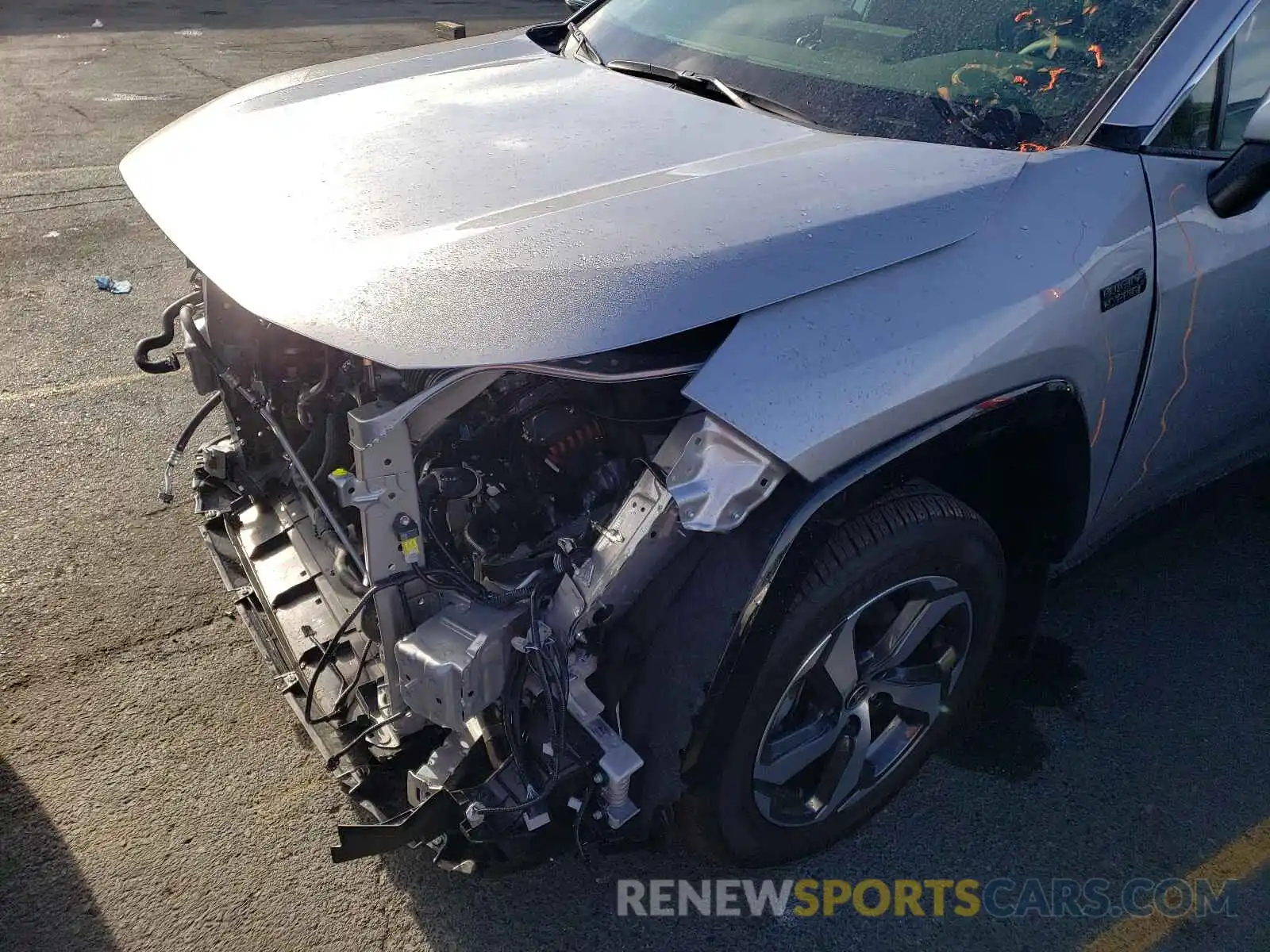 9 Photograph of a damaged car JTMAB3FV9MD048257 TOYOTA RAV4 2021