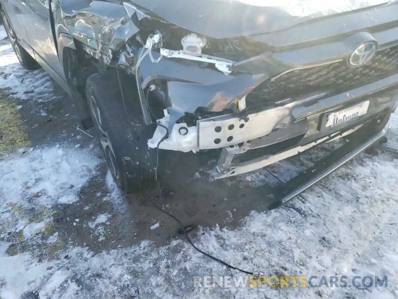 9 Photograph of a damaged car JTMAB3FV9MD057542 TOYOTA RAV4 2021