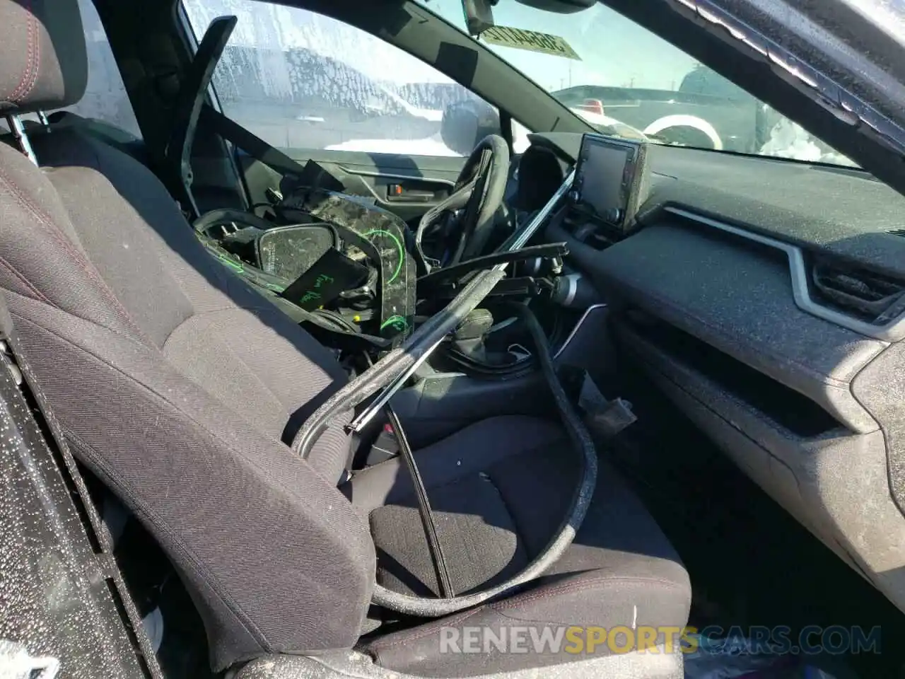 5 Photograph of a damaged car JTMAB3FV9MD059842 TOYOTA RAV4 2021