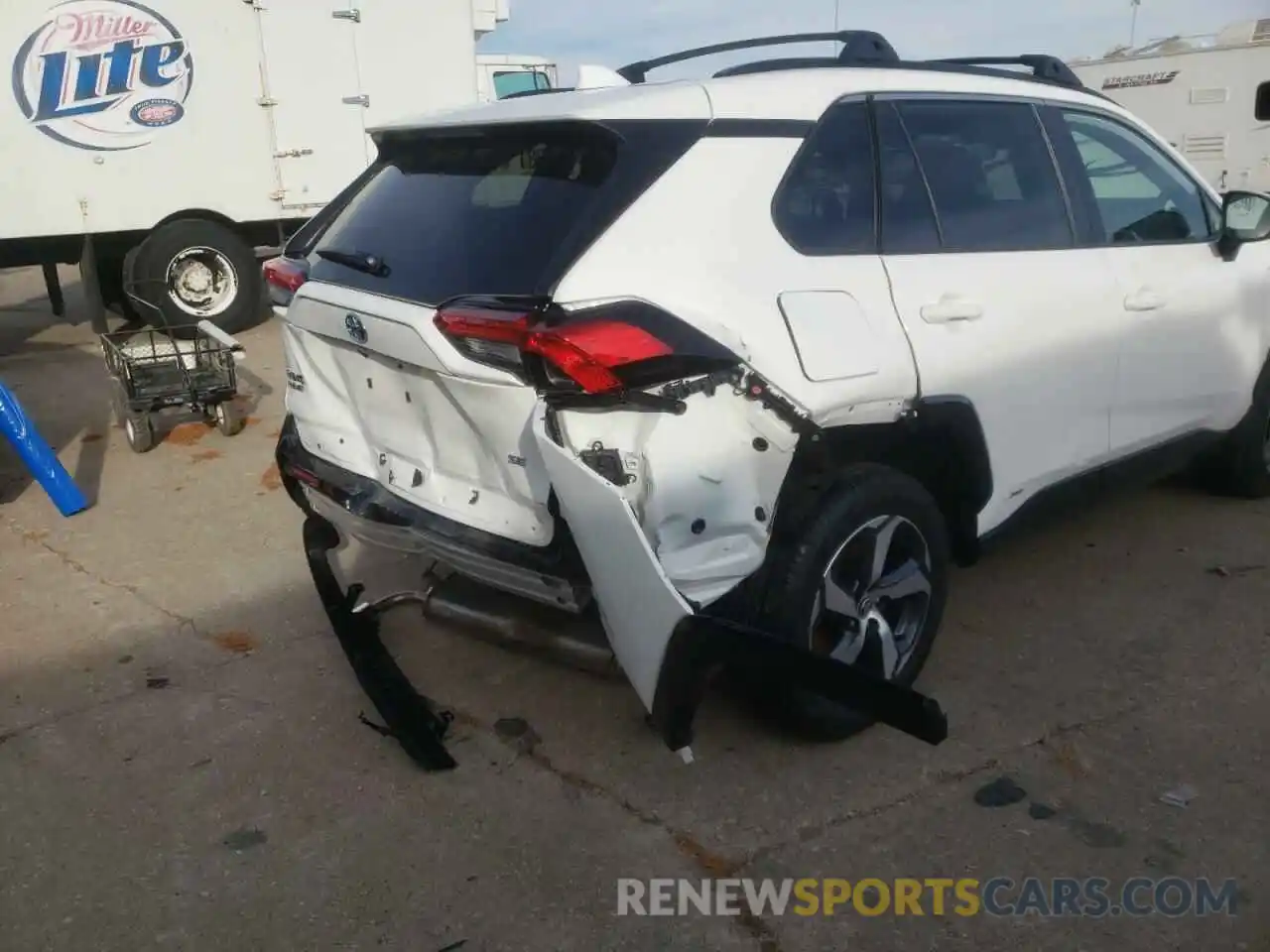 9 Photograph of a damaged car JTMAB3FV9MD061140 TOYOTA RAV4 2021