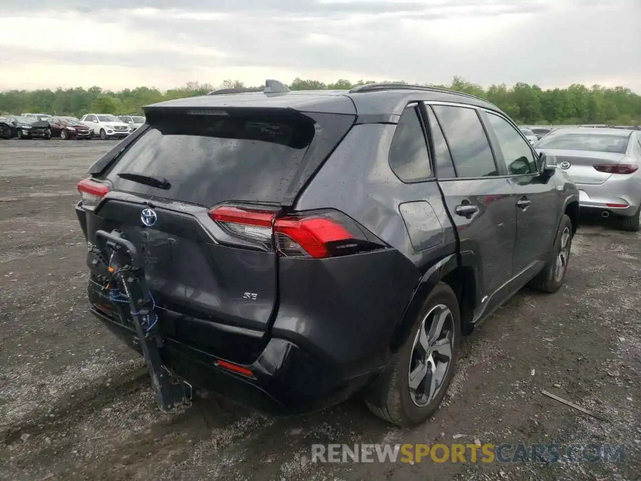 4 Photograph of a damaged car JTMAB3FVXMD036330 TOYOTA RAV4 2021