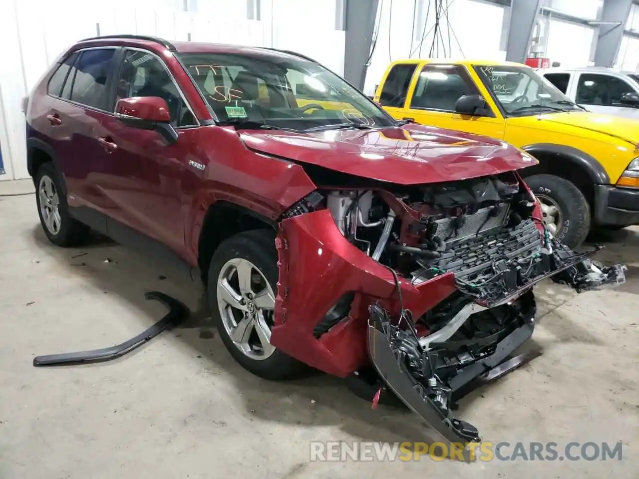 1 Photograph of a damaged car JTMB6RFV0MD014297 TOYOTA RAV4 2021