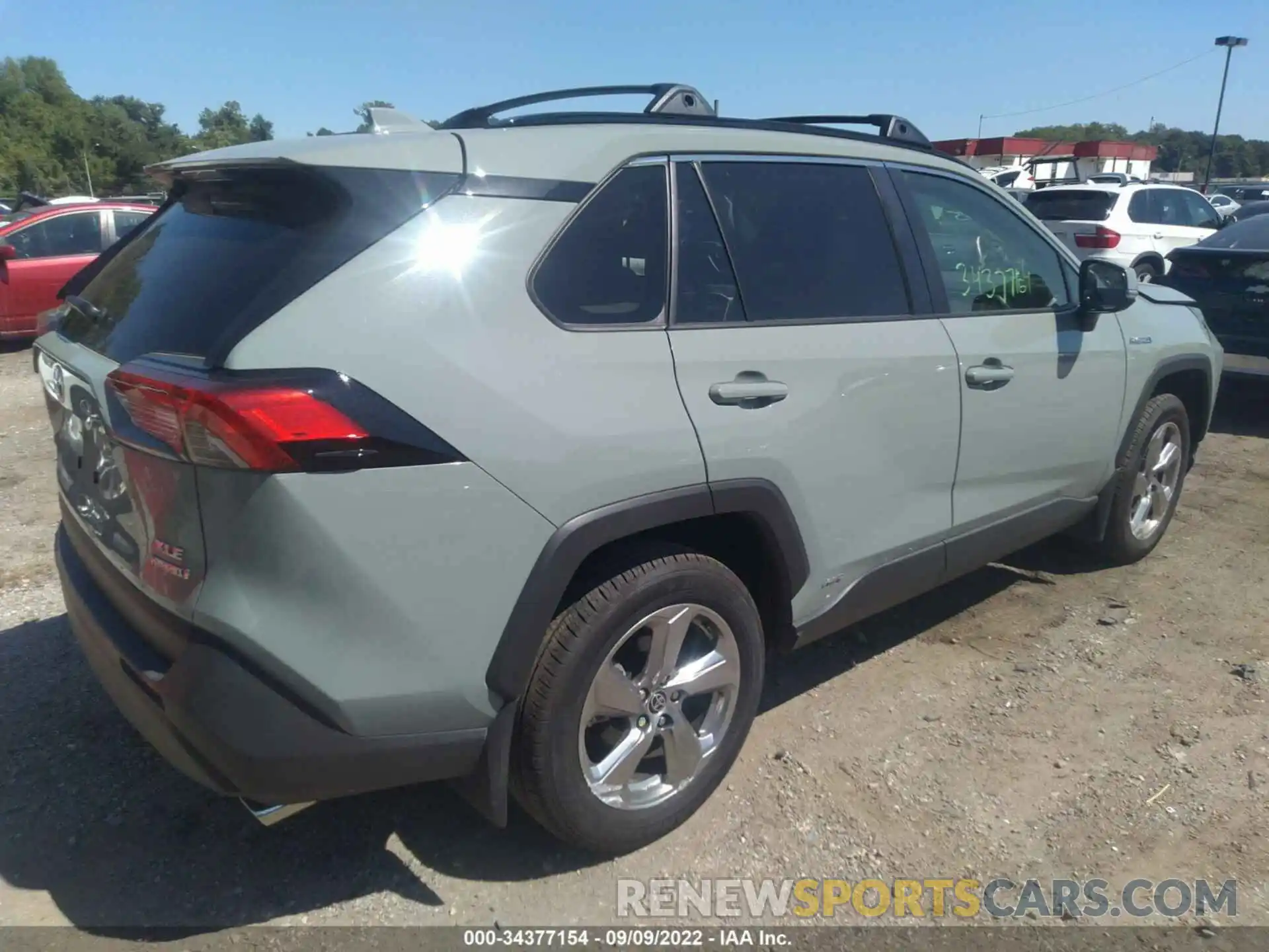 4 Photograph of a damaged car JTMB6RFV1MD039421 TOYOTA RAV4 2021