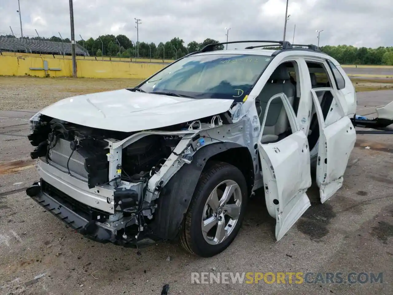 2 Photograph of a damaged car JTMB6RFV1MD040570 TOYOTA RAV4 2021