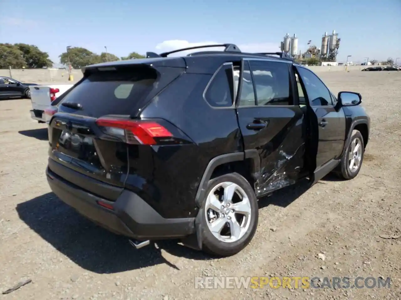 4 Photograph of a damaged car JTMB6RFV1MJ011216 TOYOTA RAV4 2021