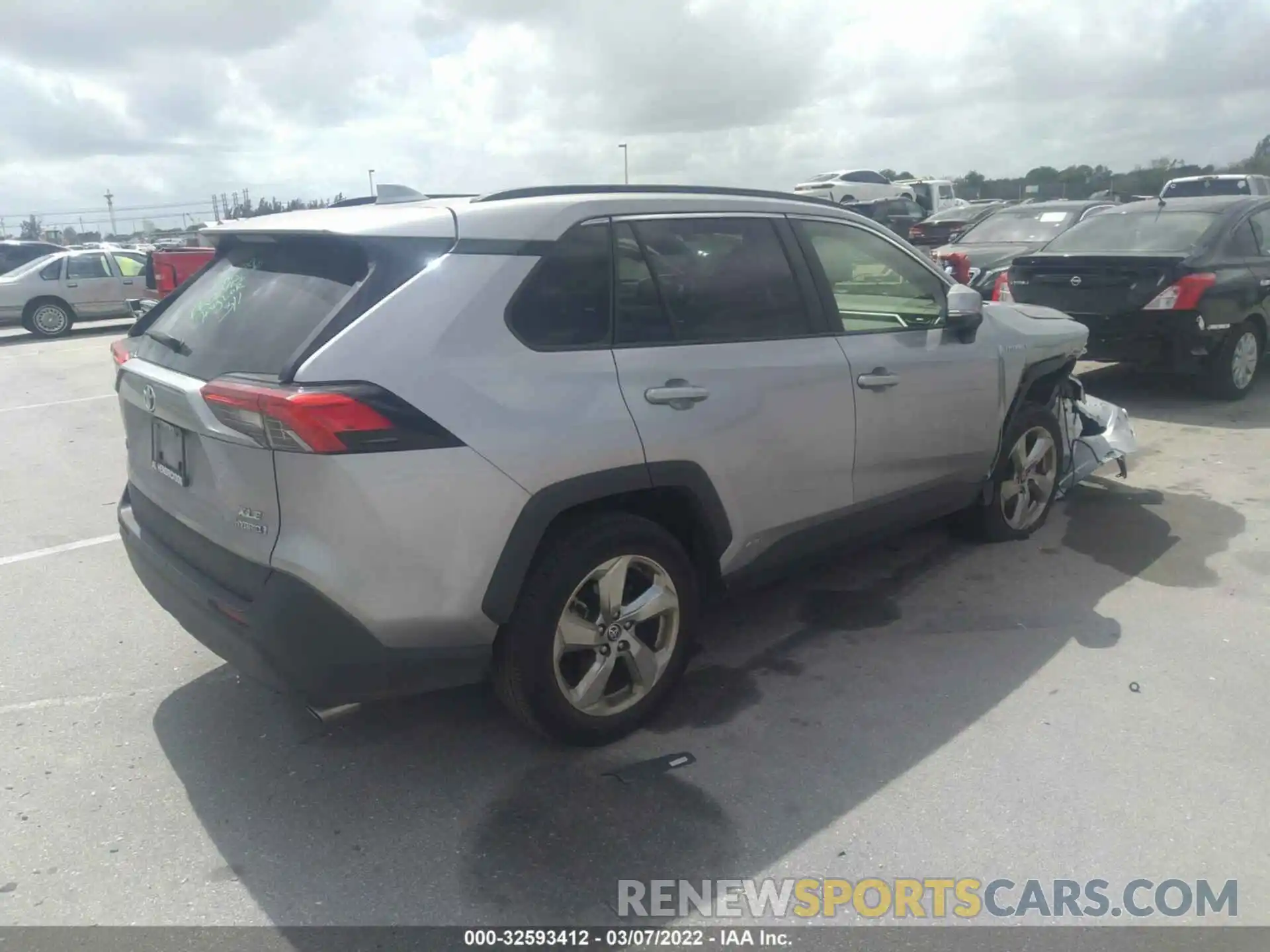 4 Photograph of a damaged car JTMB6RFV3MD029392 TOYOTA RAV4 2021