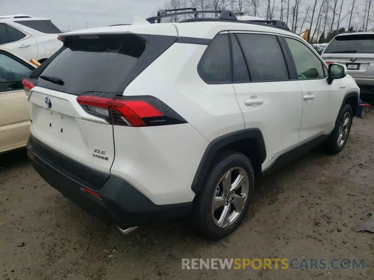 4 Photograph of a damaged car JTMB6RFV3MD040490 TOYOTA RAV4 2021