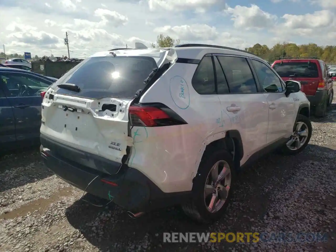 4 Photograph of a damaged car JTMB6RFV4MD040711 TOYOTA RAV4 2021