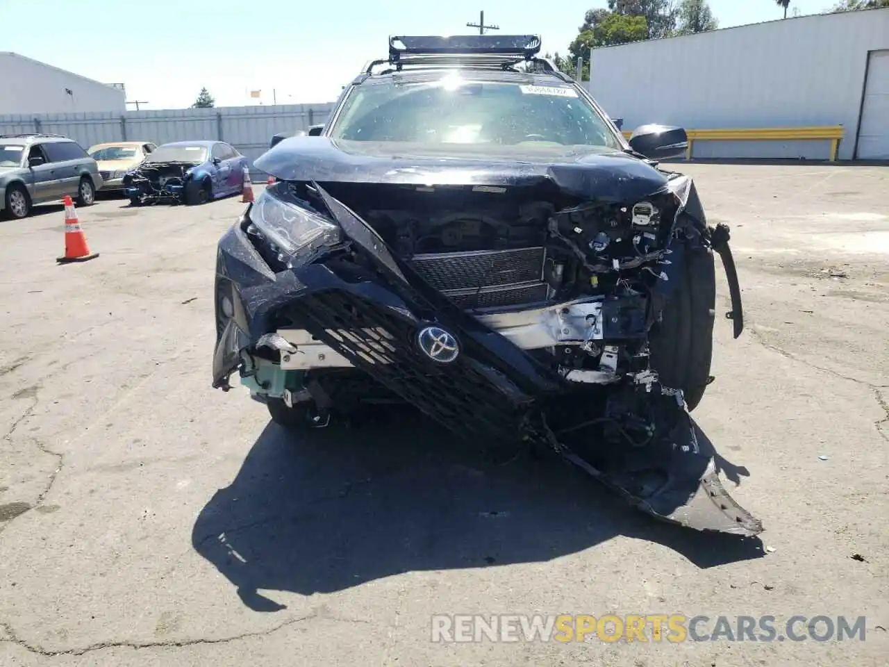 9 Photograph of a damaged car JTMB6RFV5MD516254 TOYOTA RAV4 2021