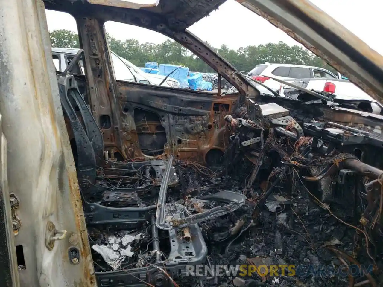 5 Photograph of a damaged car JTMC1RFV0MJ023585 TOYOTA RAV4 2021