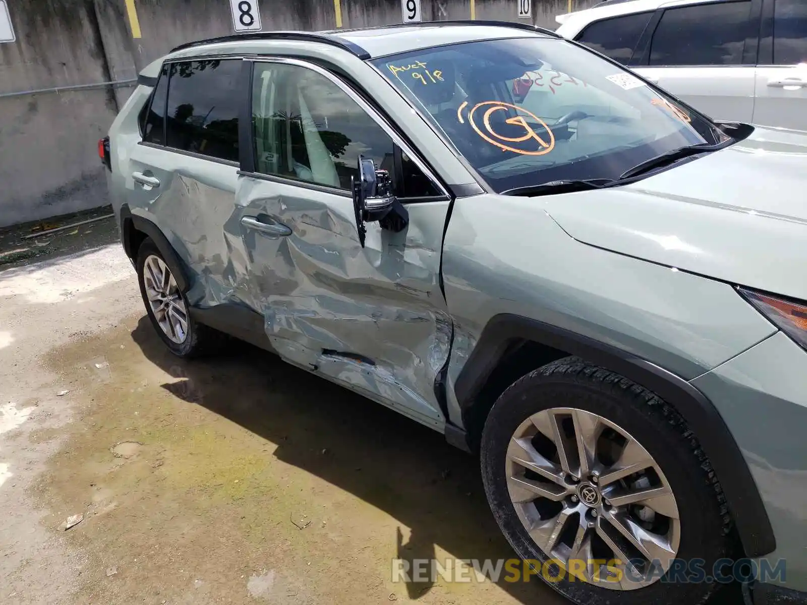 9 Photograph of a damaged car JTMC1RFV1MD072468 TOYOTA RAV4 2021