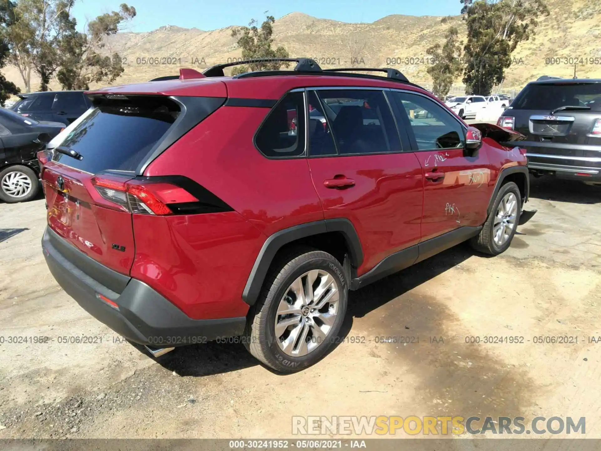 4 Photograph of a damaged car JTMC1RFV4MD523165 TOYOTA RAV4 2021