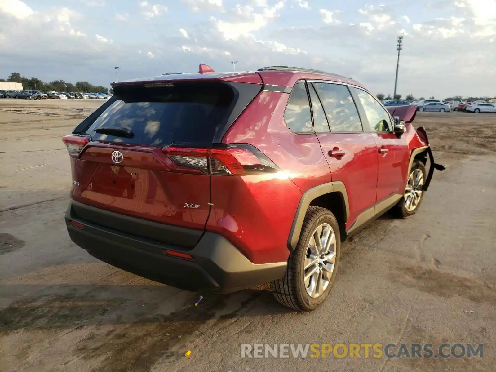 4 Photograph of a damaged car JTMC1RFV9MD071214 TOYOTA RAV4 2021