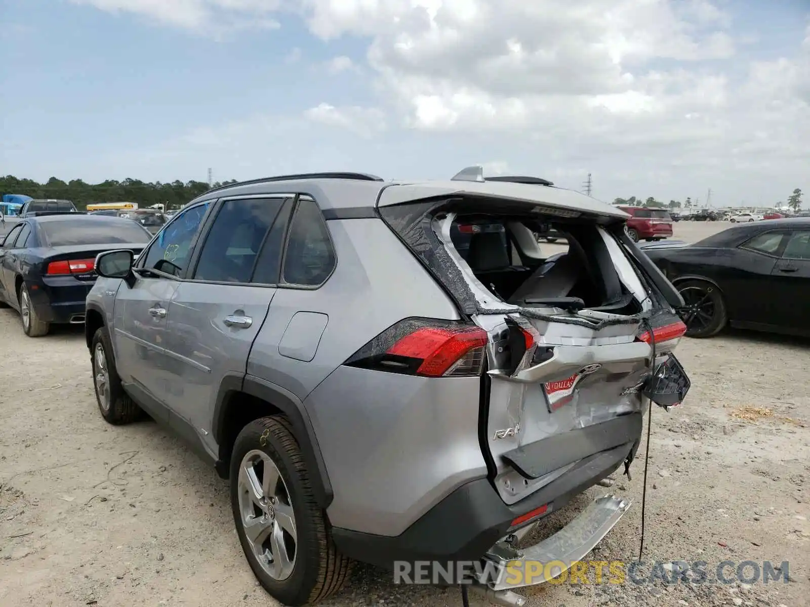 3 Photograph of a damaged car JTMD6RFV0MD025924 TOYOTA RAV4 2021