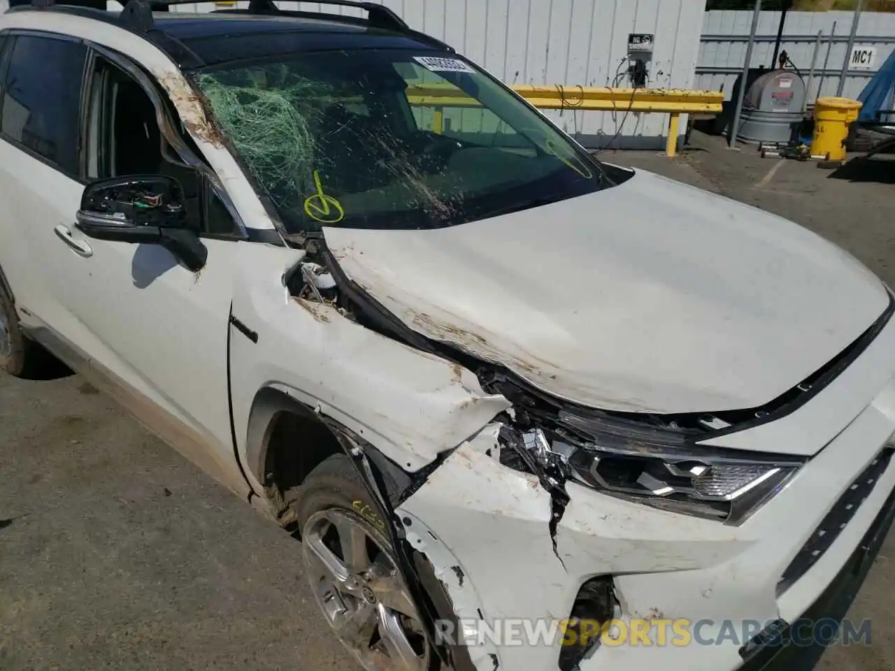 9 Photograph of a damaged car JTMD6RFV1MD033790 TOYOTA RAV4 2021