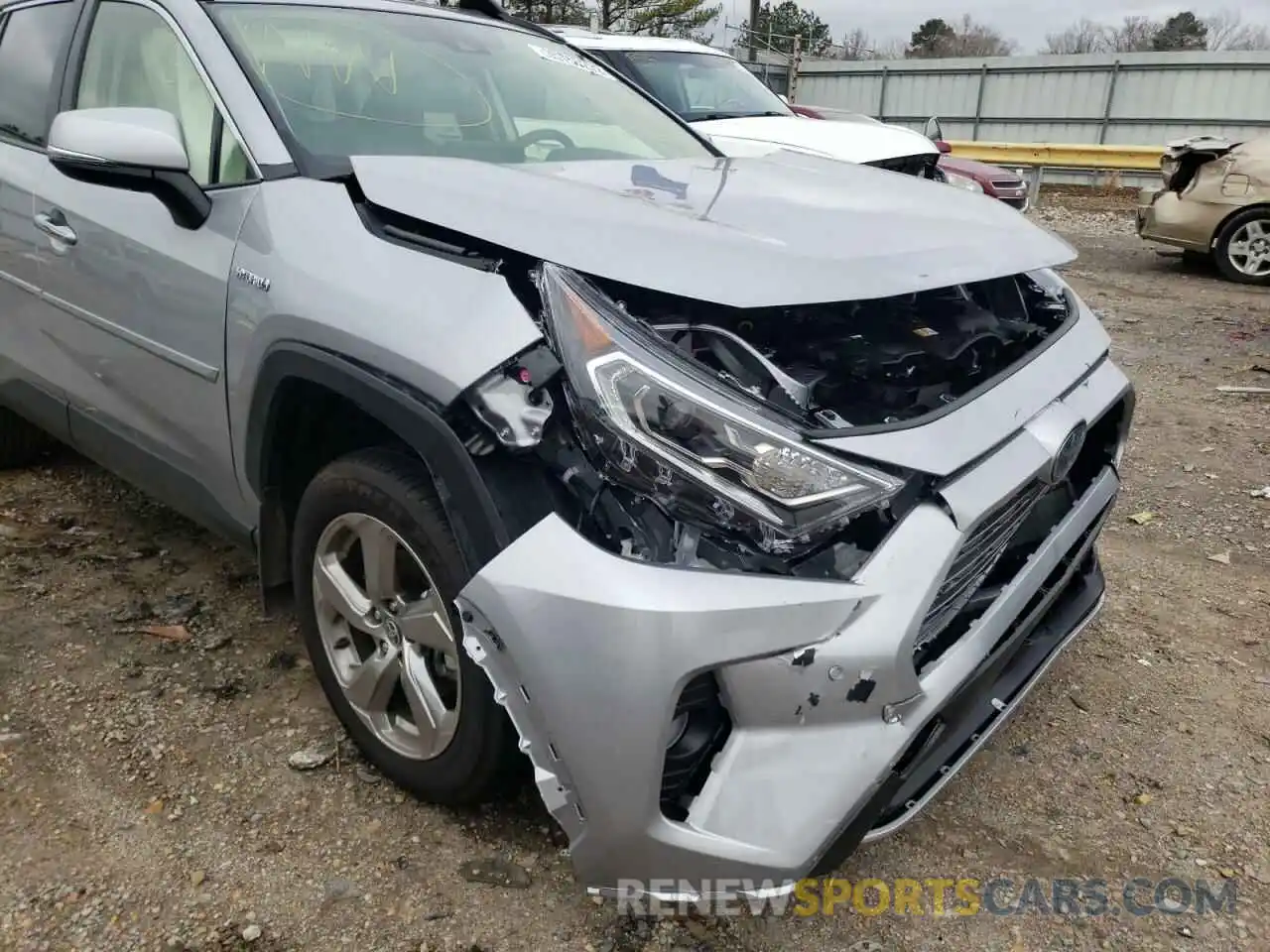 9 Photograph of a damaged car JTMD6RFV3MD034908 TOYOTA RAV4 2021