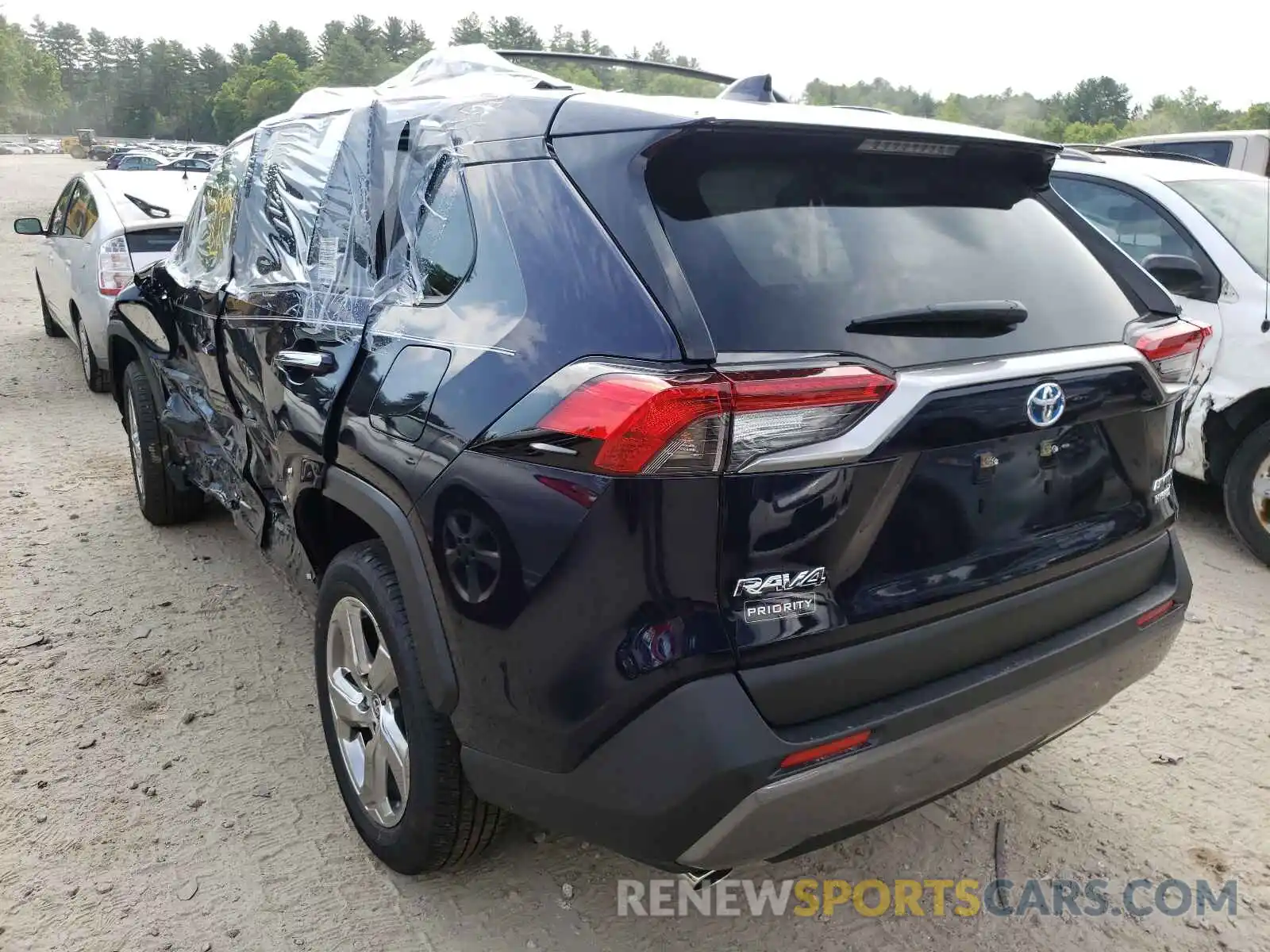 3 Photograph of a damaged car JTMD6RFV5MD009914 TOYOTA RAV4 2021