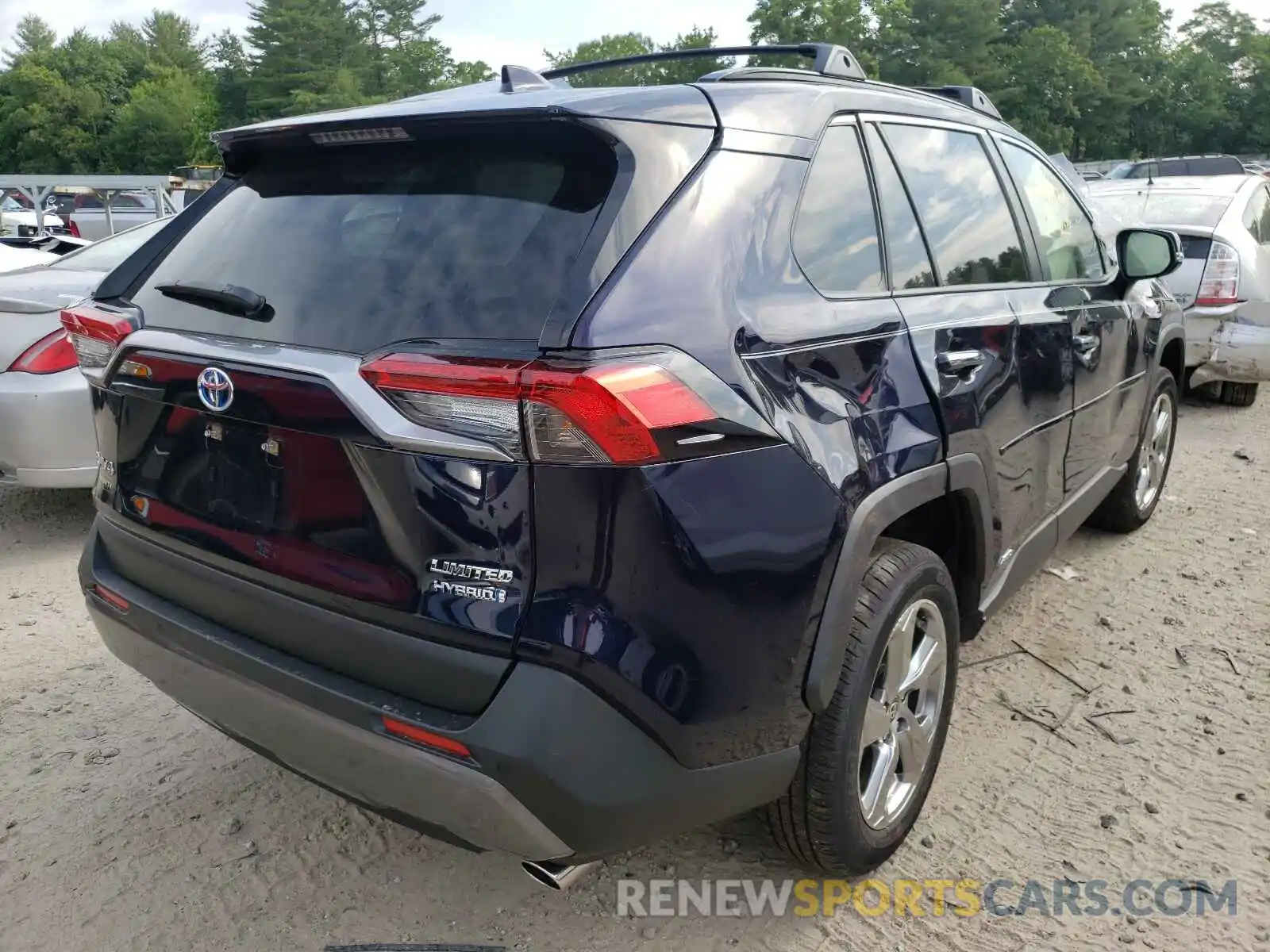 4 Photograph of a damaged car JTMD6RFV5MD009914 TOYOTA RAV4 2021