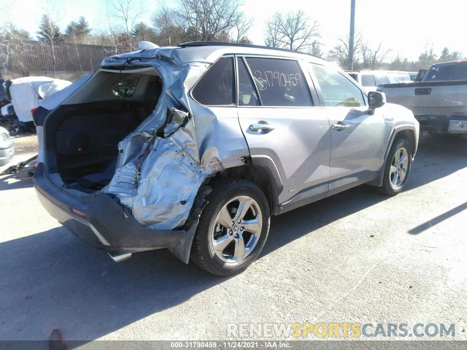 4 Photograph of a damaged car JTMD6RFV6MD019089 TOYOTA RAV4 2021