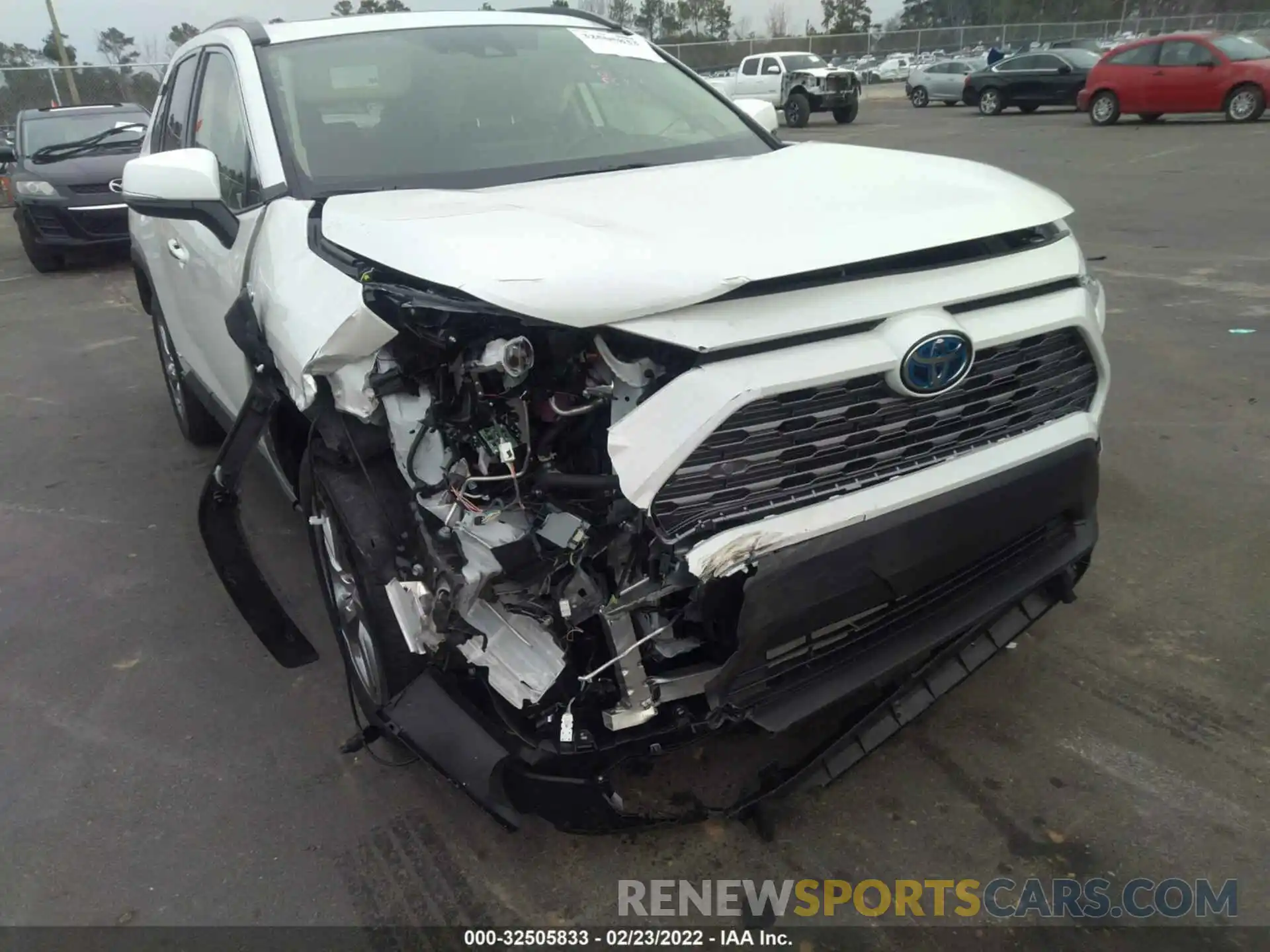 6 Photograph of a damaged car JTMD6RFV8MJ011576 TOYOTA RAV4 2021