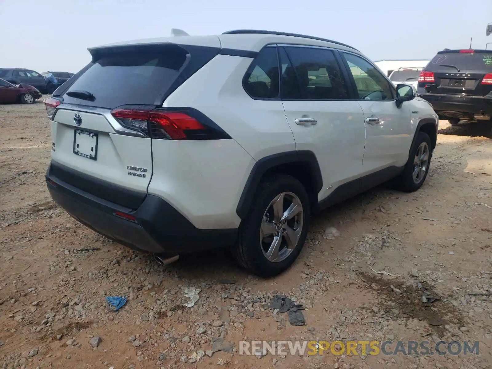 4 Photograph of a damaged car JTMD6RFV9MD024738 TOYOTA RAV4 2021