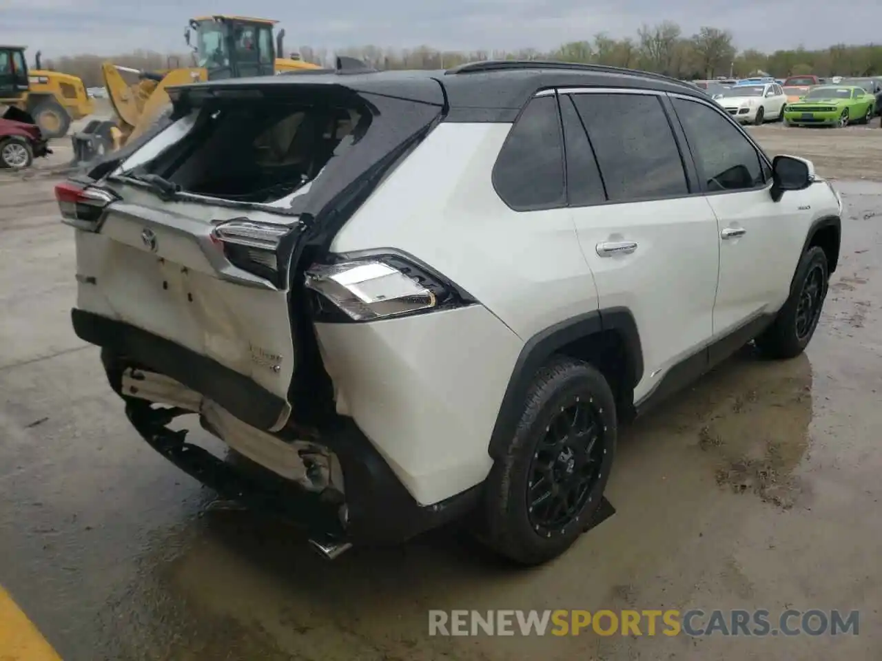 4 Photograph of a damaged car JTMD6RFVXMD019287 TOYOTA RAV4 2021