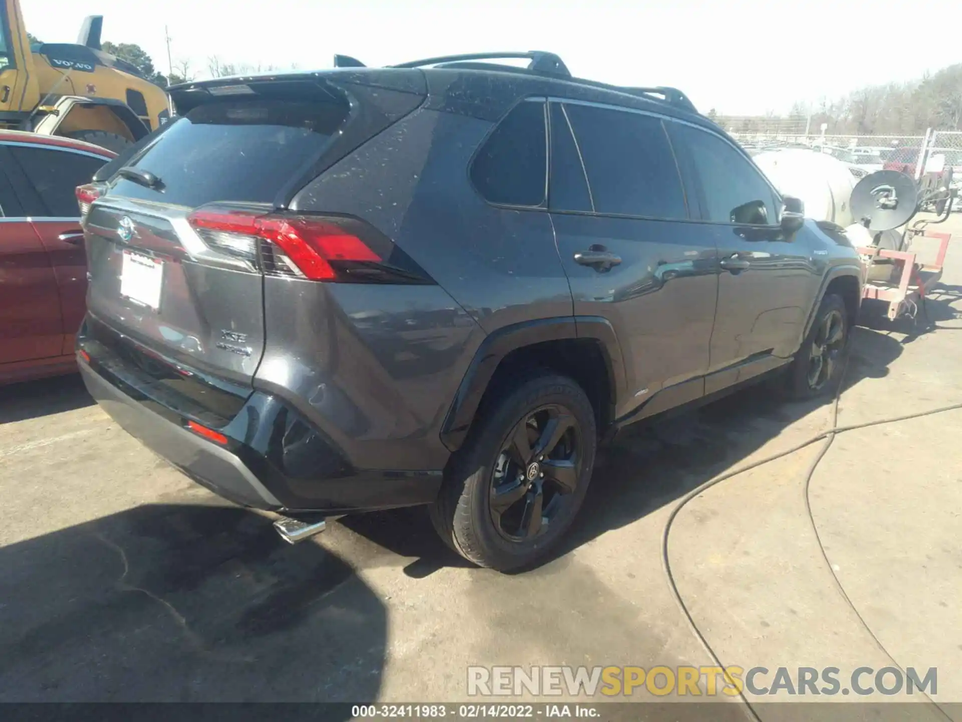 4 Photograph of a damaged car JTME6RFV0MD515591 TOYOTA RAV4 2021