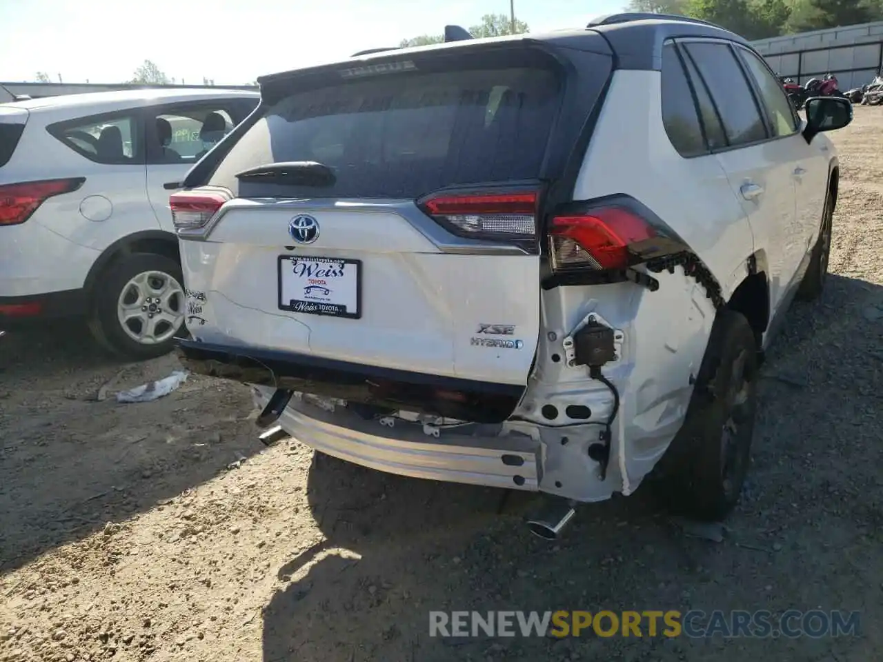 9 Photograph of a damaged car JTME6RFV0MD517423 TOYOTA RAV4 2021