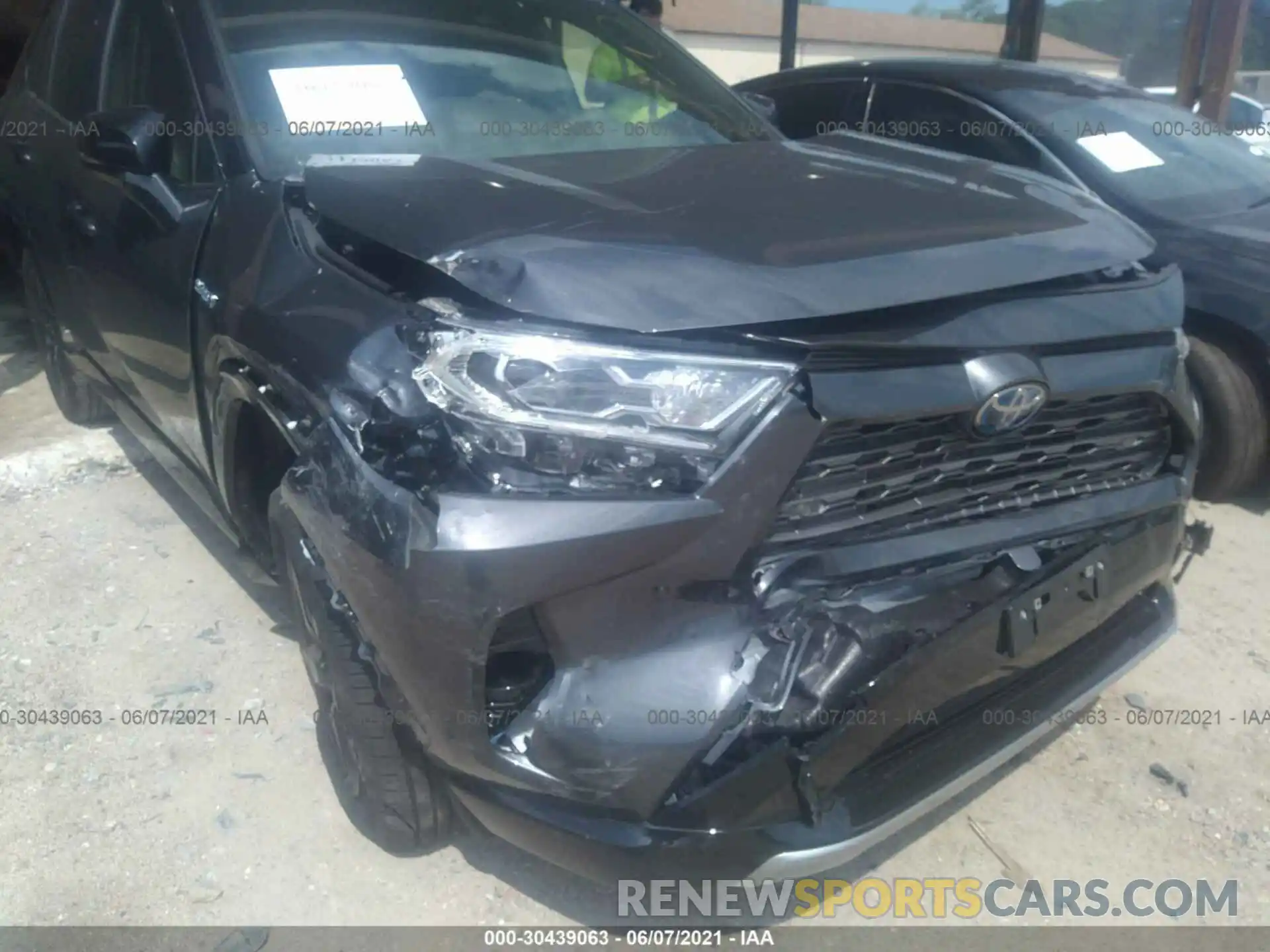 6 Photograph of a damaged car JTME6RFV1MD513557 TOYOTA RAV4 2021