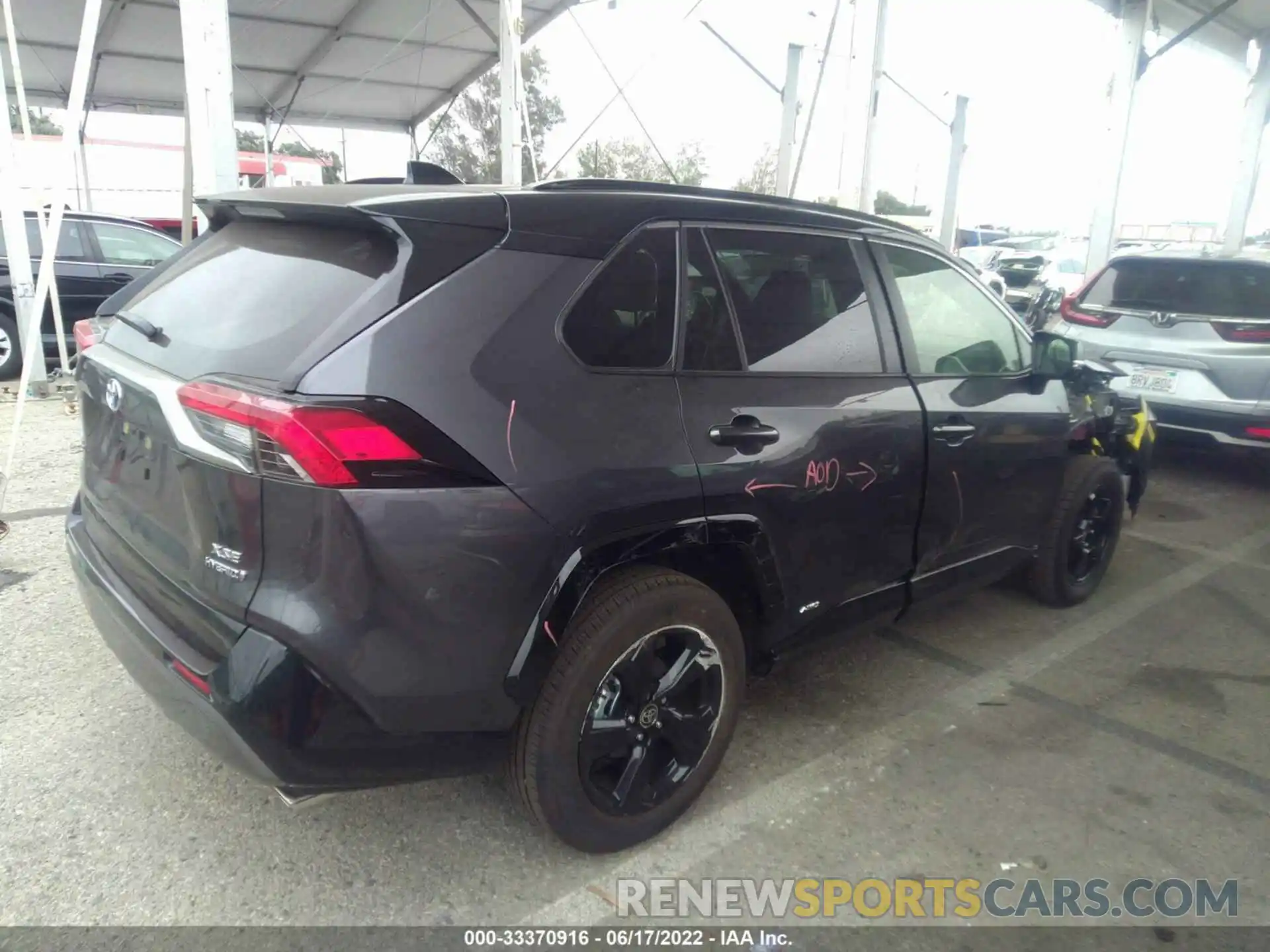 4 Photograph of a damaged car JTME6RFV1MJ012072 TOYOTA RAV4 2021