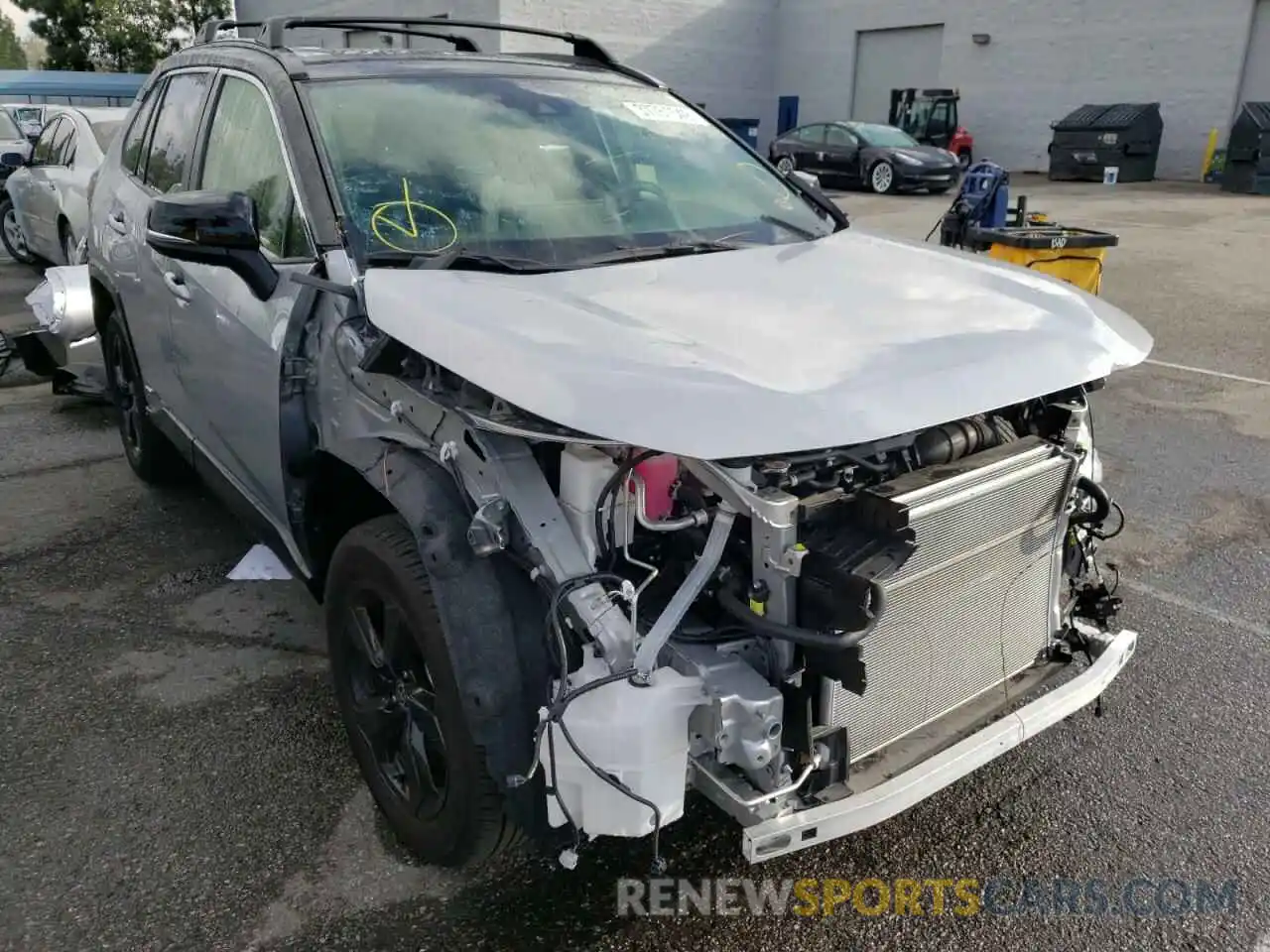 1 Photograph of a damaged car JTME6RFV3MJ006497 TOYOTA RAV4 2021