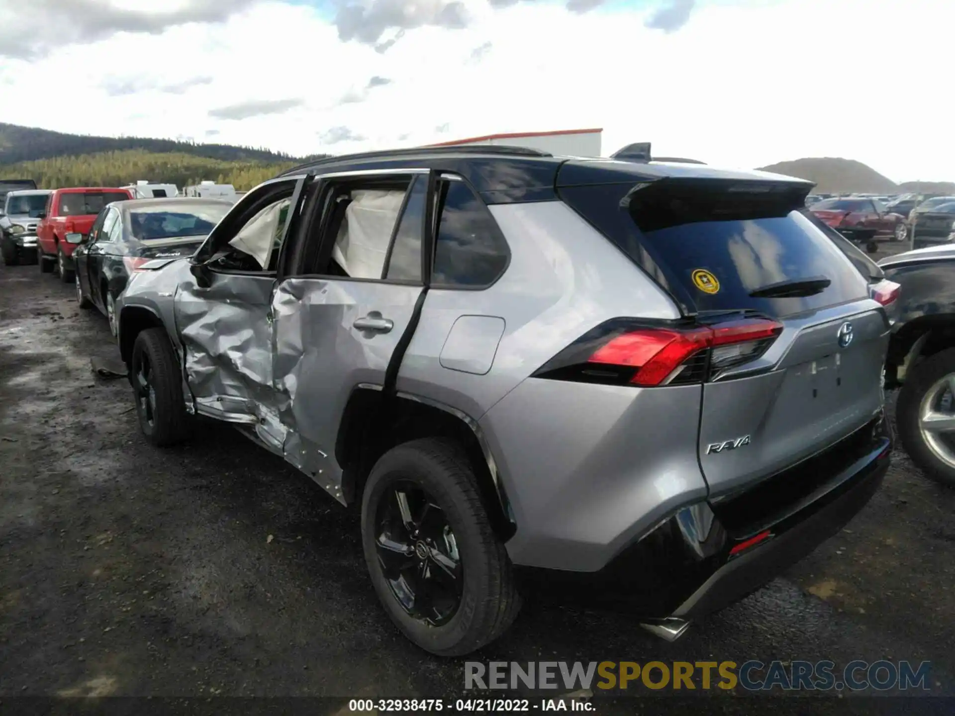 3 Photograph of a damaged car JTME6RFV4MD516792 TOYOTA RAV4 2021