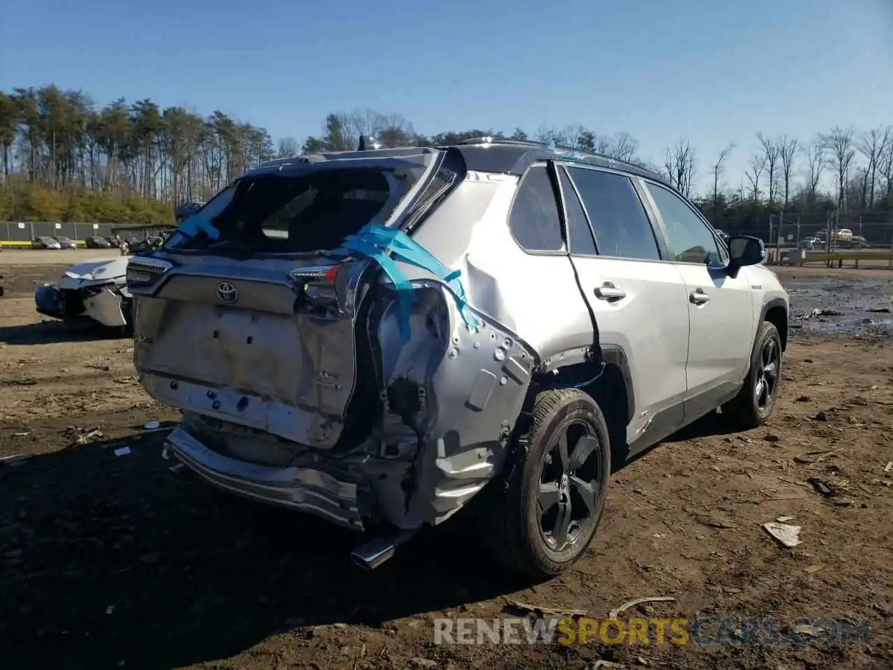 4 Photograph of a damaged car JTME6RFV6MJ007532 TOYOTA RAV4 2021