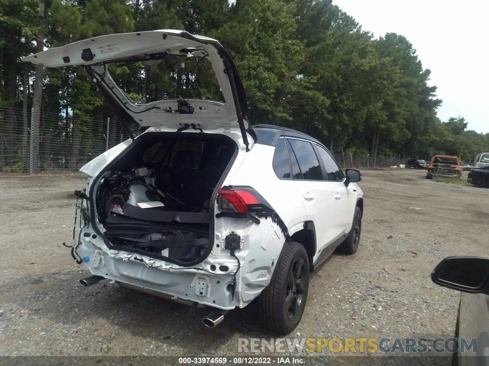 4 Photograph of a damaged car JTME6RFV7MD516365 TOYOTA RAV4 2021