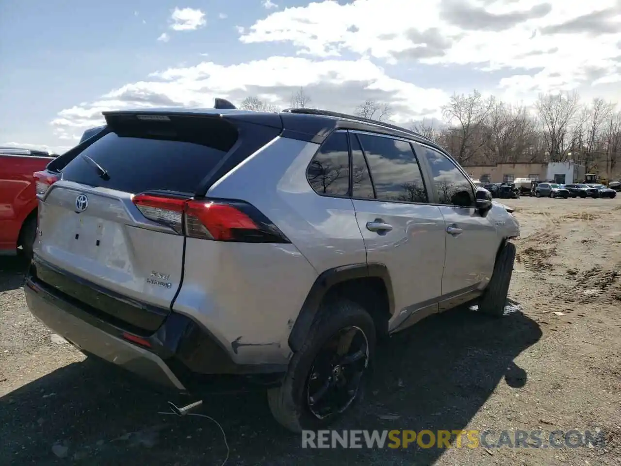 4 Photograph of a damaged car JTME6RFV8MJ009119 TOYOTA RAV4 2021