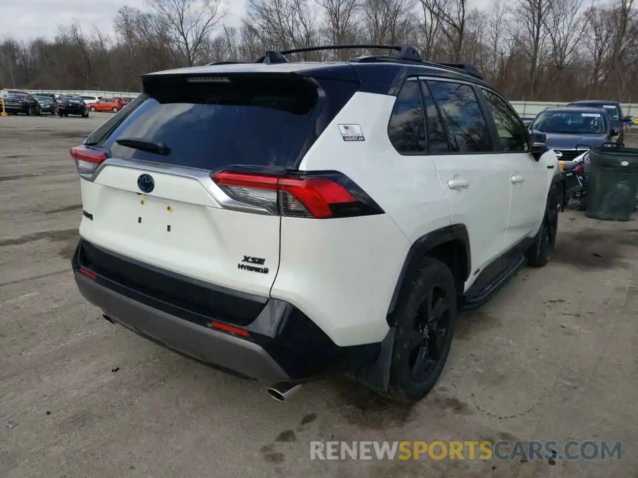 4 Photograph of a damaged car JTME6RFV9MJ011493 TOYOTA RAV4 2021