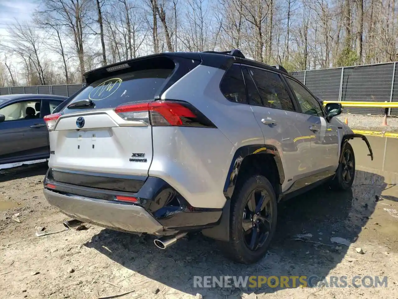 4 Photograph of a damaged car JTME6RFVXMJ011602 TOYOTA RAV4 2021