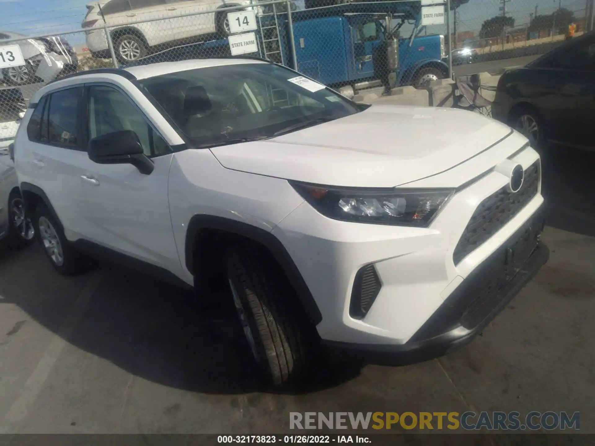 1 Фотография поврежденного автомобиля JTMF1RFV5MD069215 TOYOTA RAV4 2021