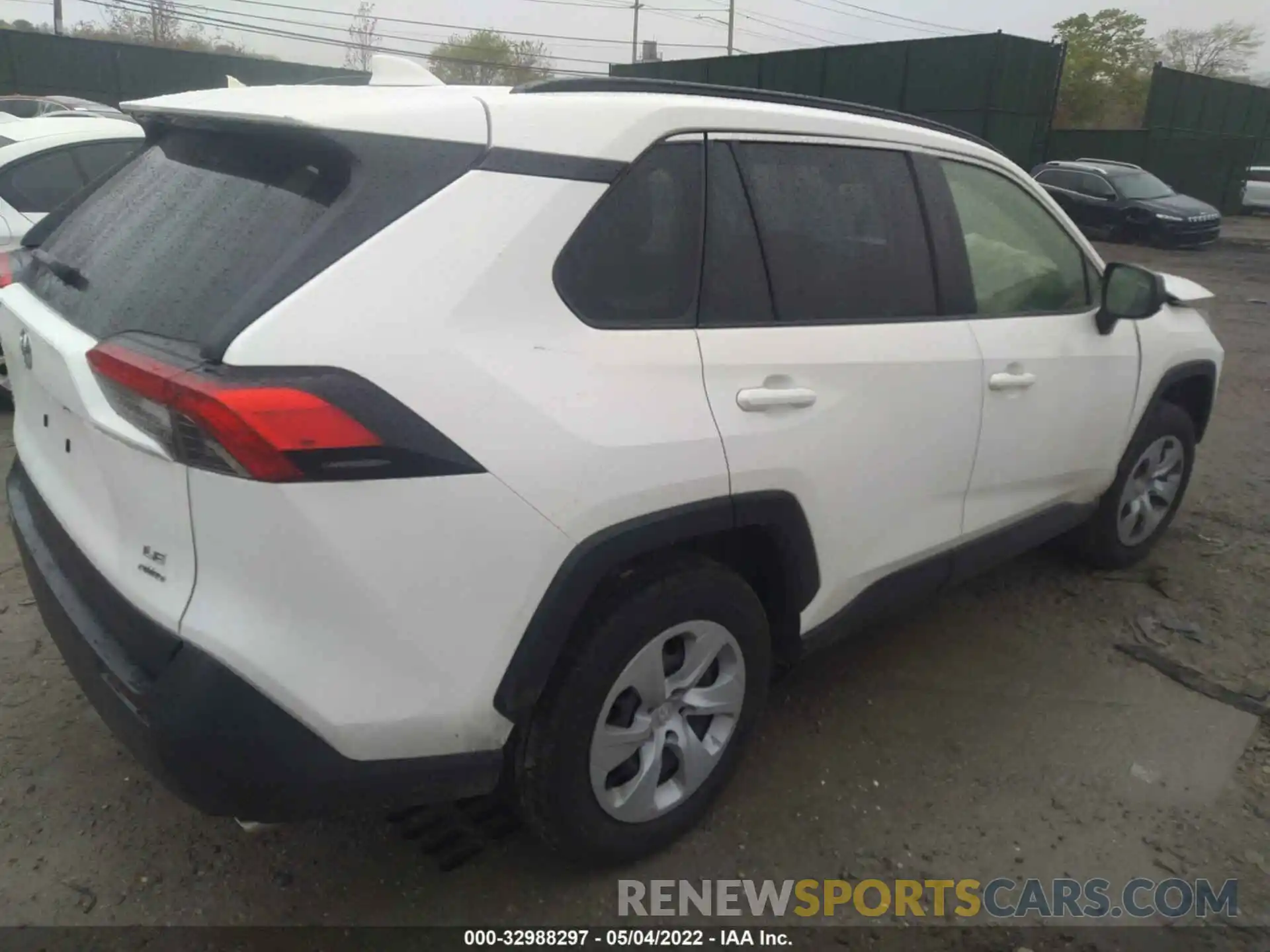 4 Photograph of a damaged car JTMF1RFV6MD069241 TOYOTA RAV4 2021