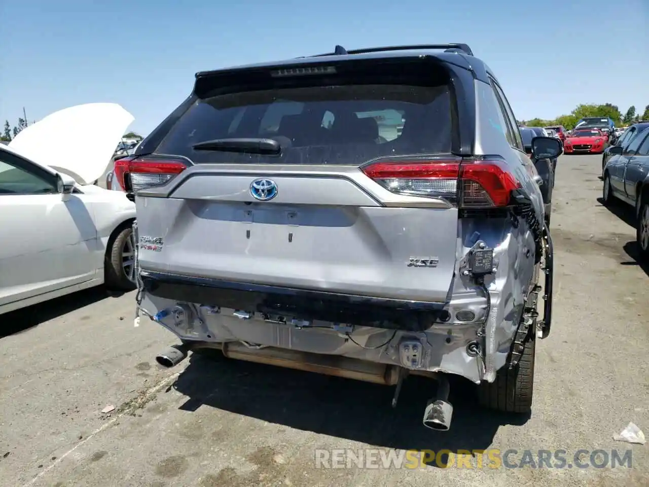 9 Photograph of a damaged car JTMFB3FV1MD030664 TOYOTA RAV4 2021