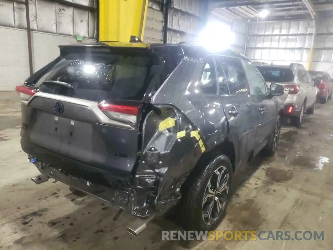 4 Photograph of a damaged car JTMFB3FV2MD014621 TOYOTA RAV4 2021