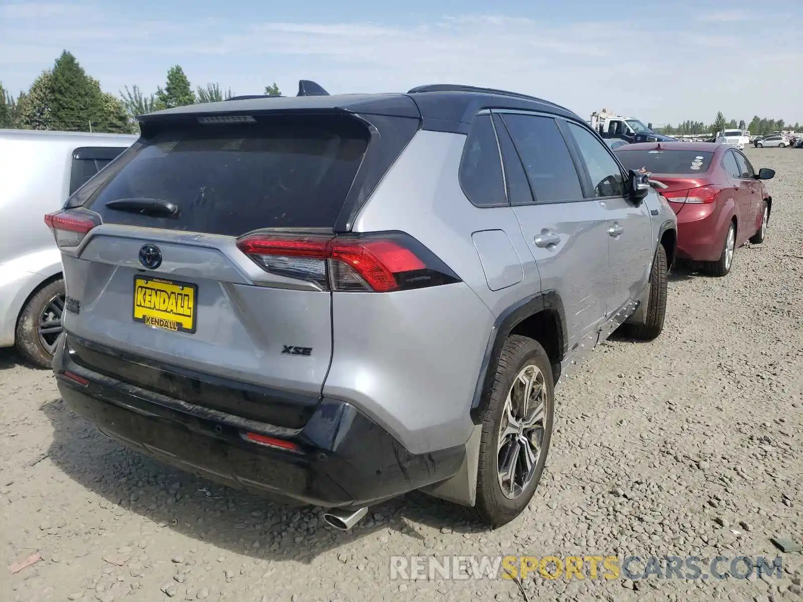 4 Photograph of a damaged car JTMFB3FV2MD041138 TOYOTA RAV4 2021