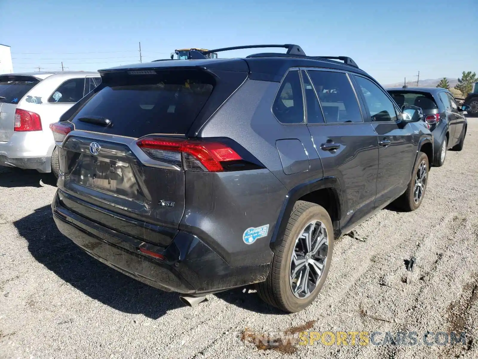 4 Photograph of a damaged car JTMFB3FV4MD011042 TOYOTA RAV4 2021